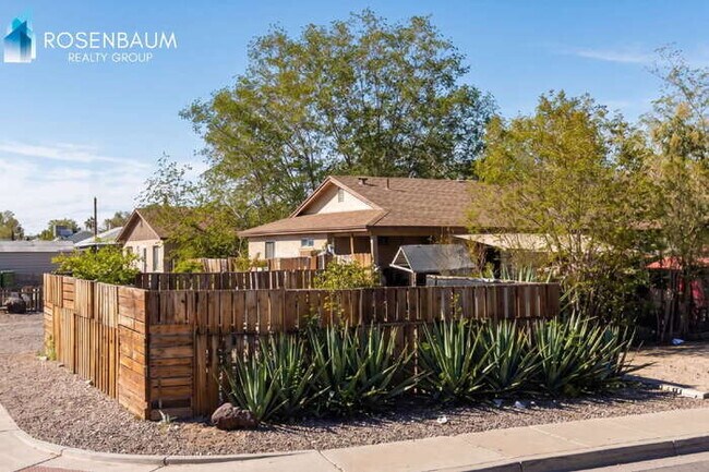 1502 W Palmer Dr Phoenix, AZ 85021 photo 2