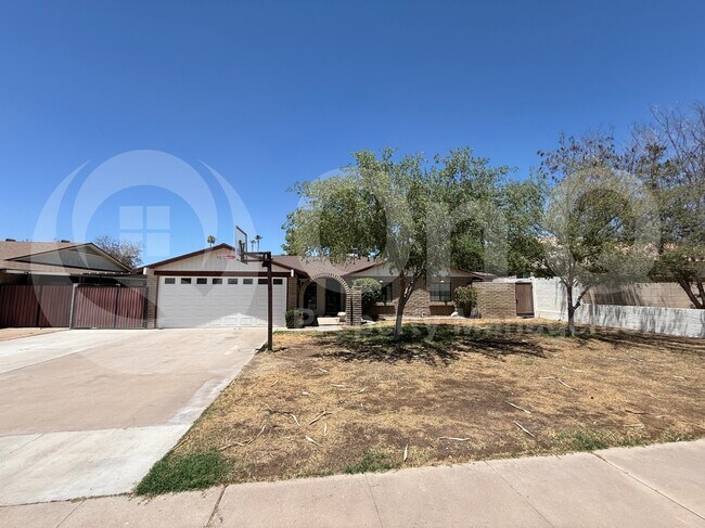 5702 W Royal Palm Rd Glendale, AZ 85302 photo 3