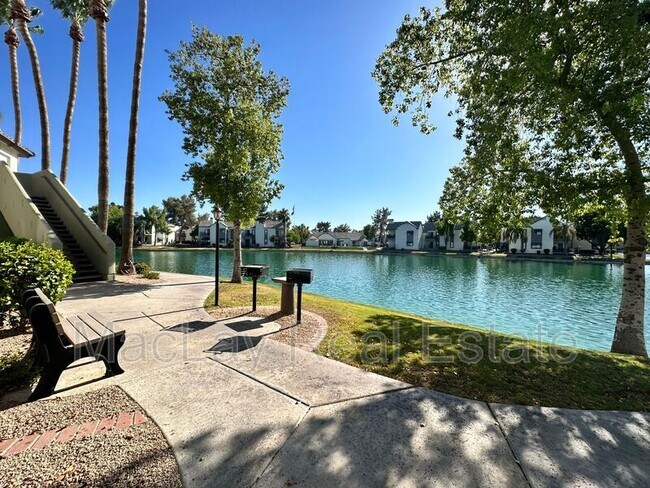 1825 W Ray Rd Chandler, AZ 85224