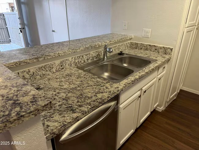 2938 N 61st Pl Scottsdale, AZ 85251 photo 3