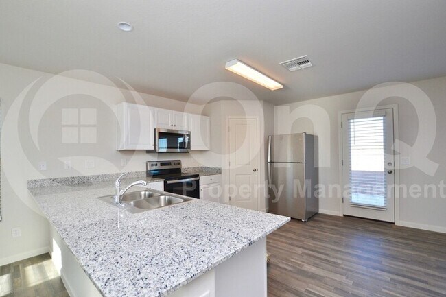 928 W Verde Ln Coolidge, AZ 85128 photo 4