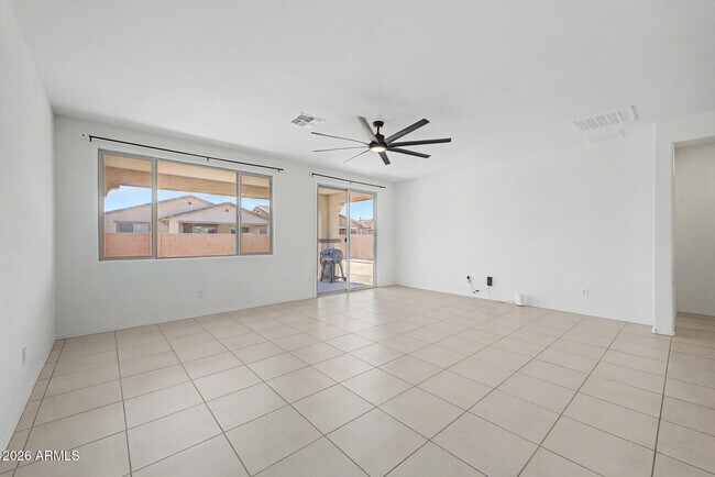 21157 E Canary Wy Queen Creek, AZ 85142 photo 5