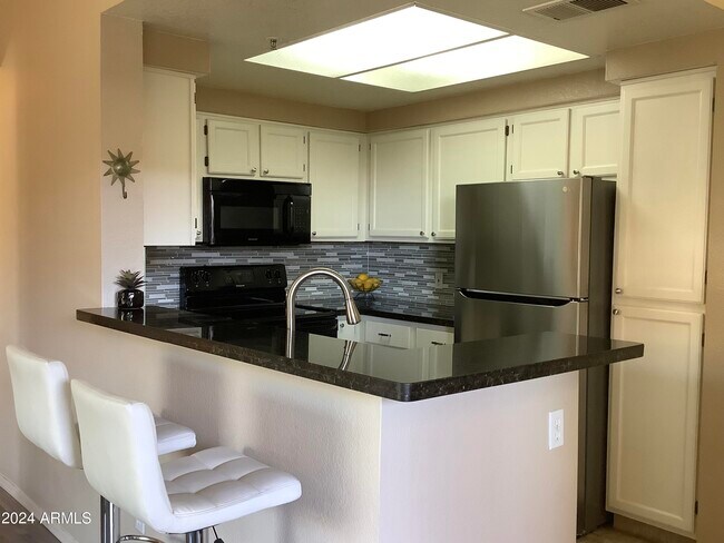 9450 E Becker Ln Scottsdale, AZ 85260 photo 5