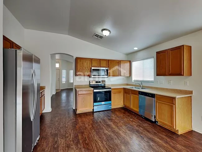 4228 S 100th Dr Tolleson, AZ 85353 photo 3