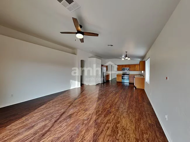 4228 S 100th Dr Tolleson, AZ 85353 photo 4