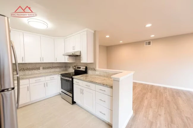 1823 El Parque Court photo 2