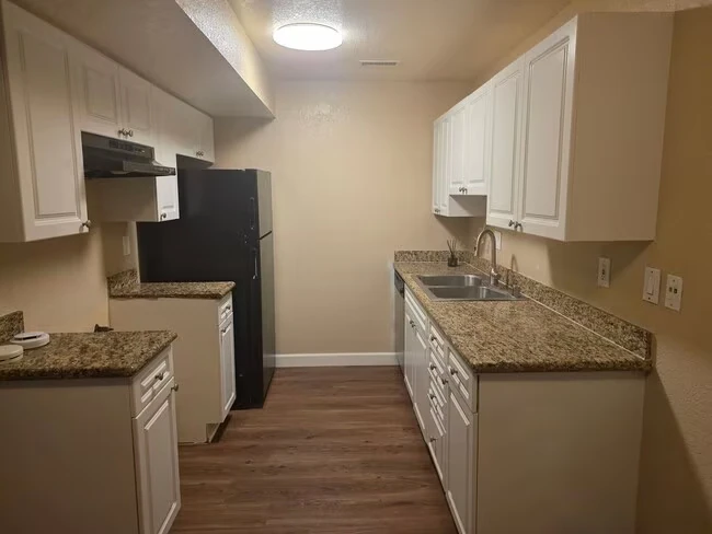 240 W Lincoln Ave Escondido, CA 92026