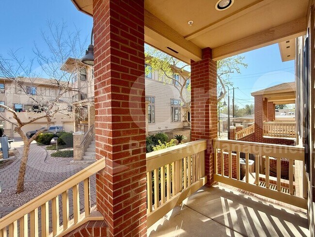 708 S Beck Ave Tempe, AZ 85281 photo 3