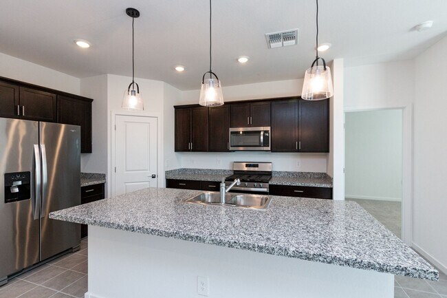 41715 W Sonoran Trail Maricopa, AZ 85138 photo 2