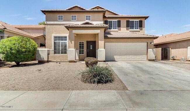 Beautiful 5-bedroom Home In A Prime Location photo 2
