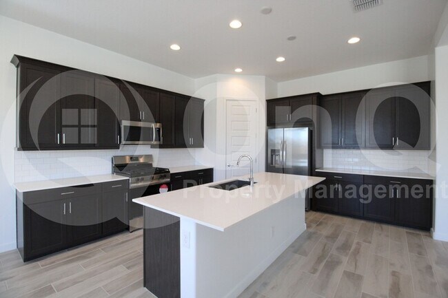 24477 N 170th Dr Surprise, AZ 85387 photo 4