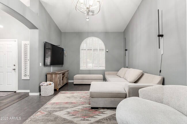 5257 W Belmont Ave Glendale, AZ 85301 photo 4