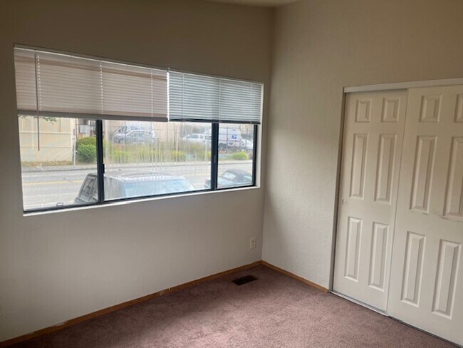 4915 Shattuck Ave. Oakland, CA 94609 photo 4