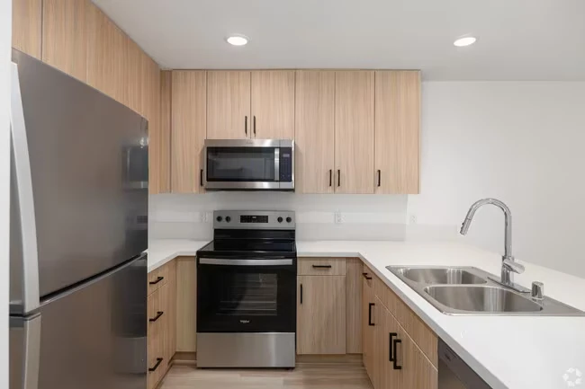 1 Bed 1 Bath Low Rise Luxury 2370-018 floor plan