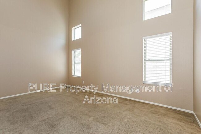 34467 N Picket Post Dr San Tan Valley, AZ 85142 photo 5