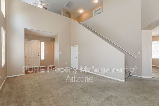 34467 N Picket Post Dr San Tan Valley, AZ 85142 photo 4