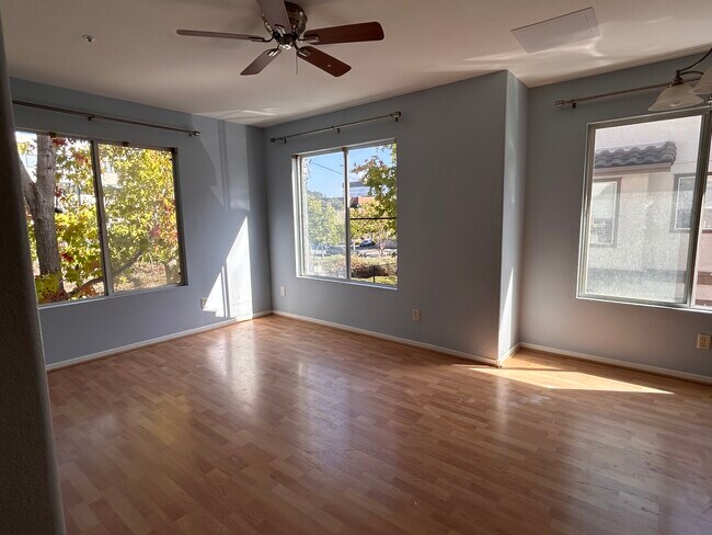 10254 Wateridge Cir San Diego, CA 92121 photo 5