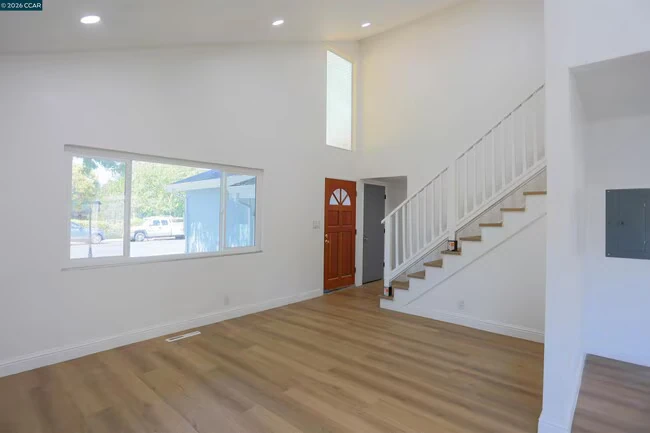 3330 Claudia Dr Concord, CA 94519 photo 5