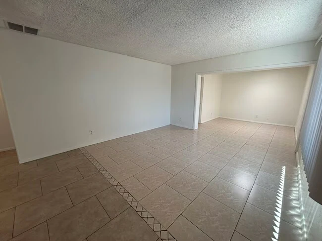 8014 W Osborn Rd Phoenix, AZ 85033 photo 4
