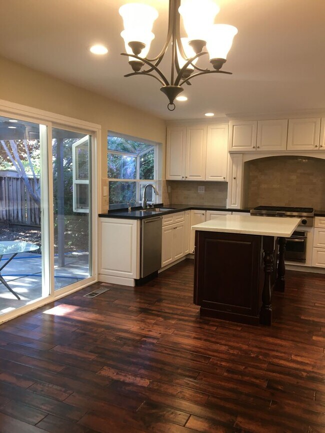 2722 Cormorant Ct Union City, CA 94587 photo 4
