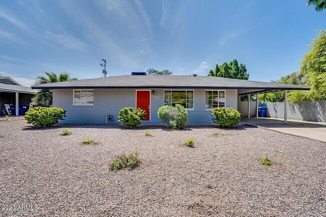 543 W 19th St Tempe, AZ 85281 photo 2