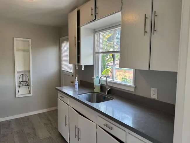 2116 California St Berkeley, CA 94703 photo 3
