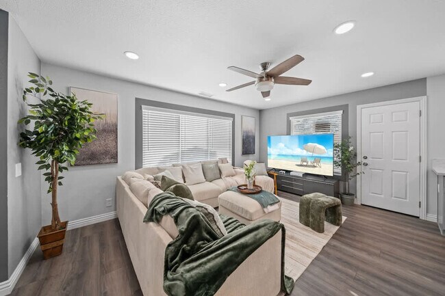 10983 Parkdale Ave San Diego, CA 92126 photo 2