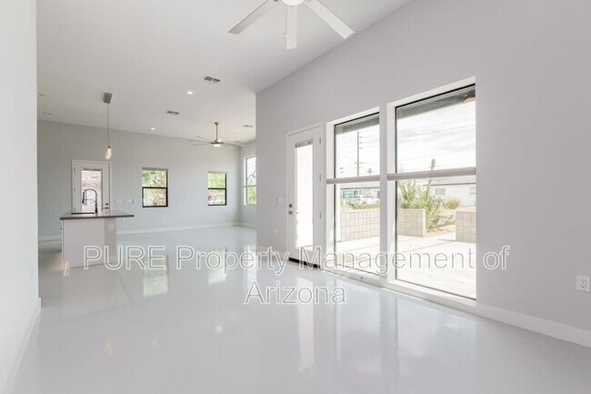 4501 E Campbell Ave Phoenix, AZ 85018 photo 3