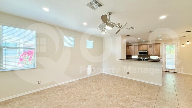 16325 N 73rd Dr Peoria, AZ 85382 photo 5