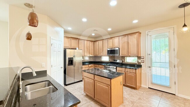 16325 N 73rd Dr Peoria, AZ 85382 photo 3