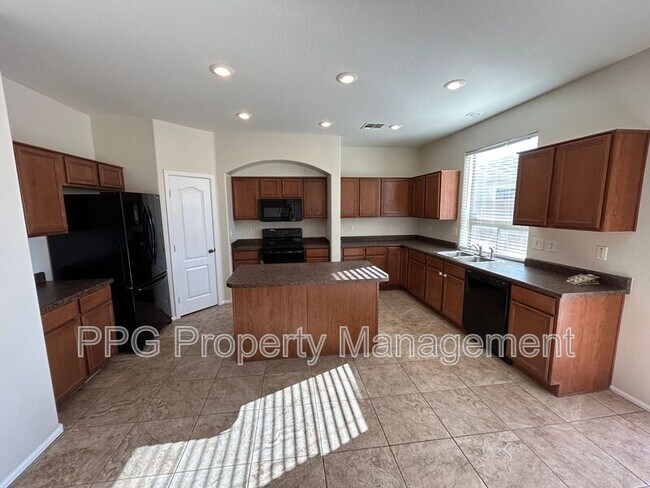 10341 W Atlantis Wy Tolleson, AZ 85353 photo 2