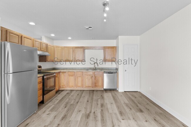 5311 W Mauna Loa Ln Glendale, AZ 85306 photo 4