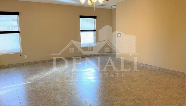 2862 E Bagdad Rd photo 3