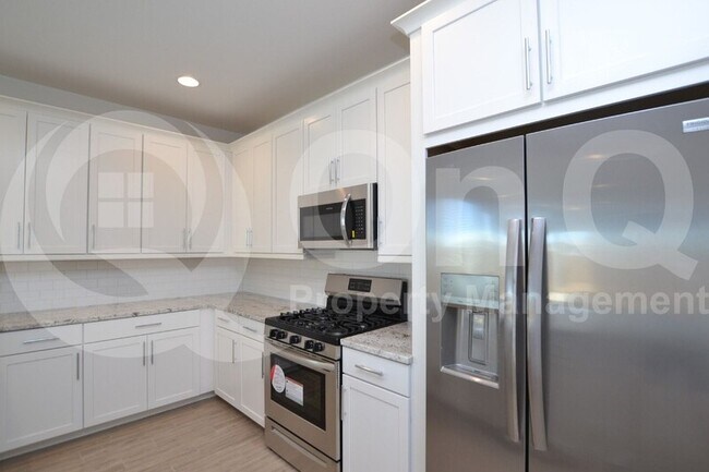 9222 W Glenrosa Ave Phoenix, AZ 85037 photo 3