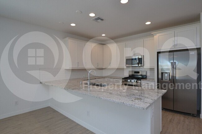 9222 W Glenrosa Ave Phoenix, AZ 85037 photo 4