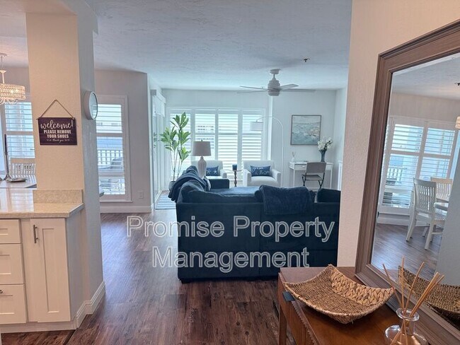 910 N Pacific St Oceanside, CA 92054 photo 2