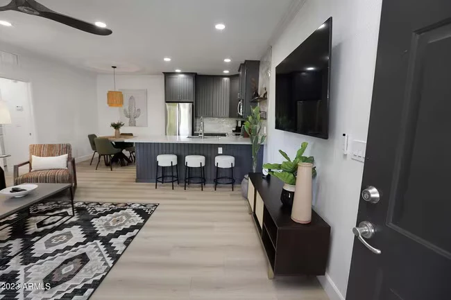 7009 E Acoma Dr Scottsdale, AZ 85254 photo 2