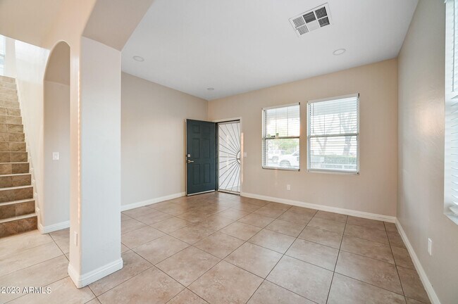 1330 S 121st Dr Avondale, AZ 85323 photo 3