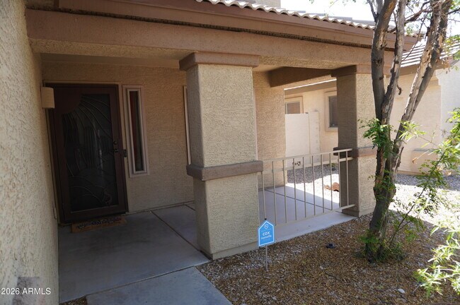 29285 N Yellow Bee Dr San Tan Valley, AZ 85143 photo 4