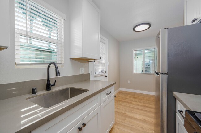 203 W 3rd Ave Escondido, CA 92025