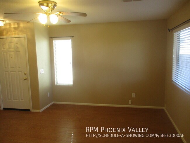 16504 W Moreland St photo 5