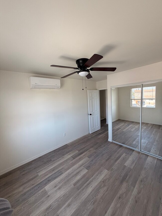 7123 Arillo St San Diego, CA 92111 photo 2