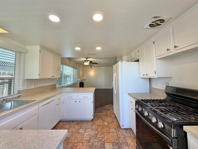 6104 Haas St La Mesa, CA 91942