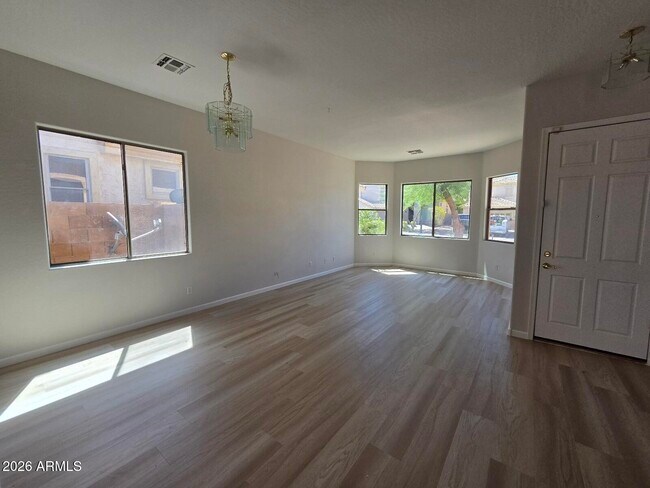 13426 W Jacobson Dr photo 5