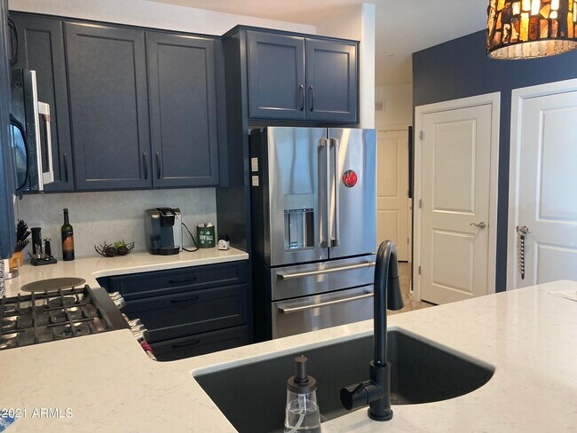 7291 N Scottsdale Rd Scottsdale, AZ 85253 photo 5