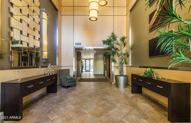 7291 N Scottsdale Rd Scottsdale, AZ 85253 photo 3