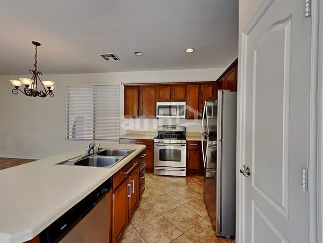 14584 W Maui Ln photo 4