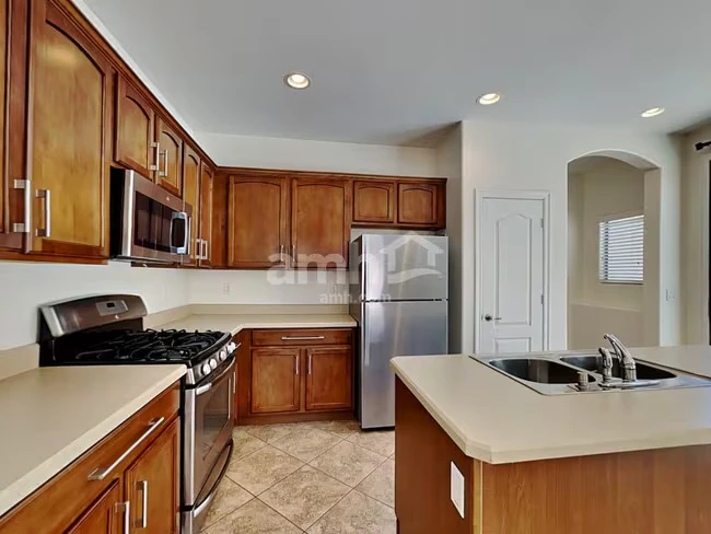 14584 W Maui Ln photo 3