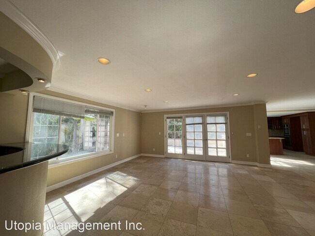 1136 Whitsett Dr El Cajon, CA 92020 photo 3