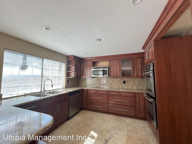 1136 Whitsett Dr El Cajon, CA 92020 photo 5